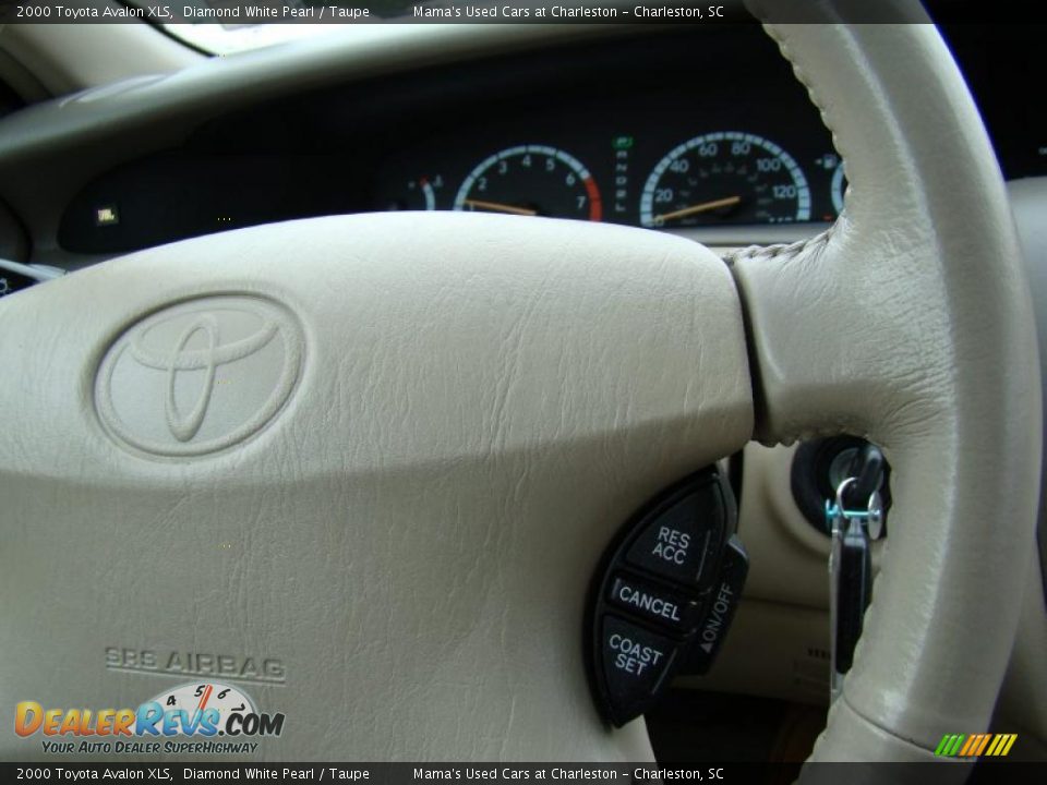 2000 Toyota Avalon XLS Diamond White Pearl / Taupe Photo #24
