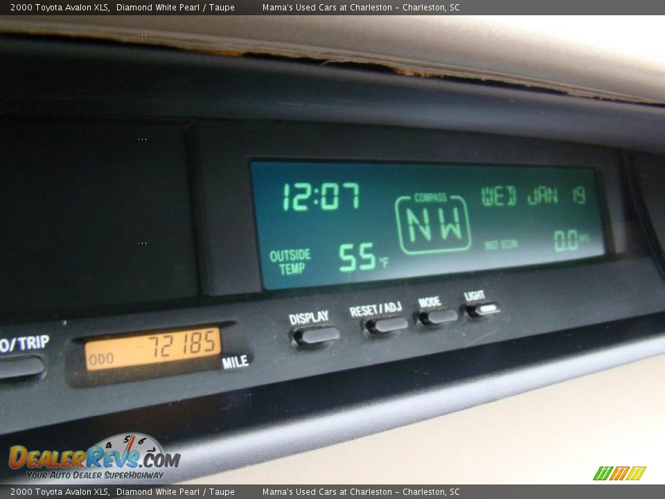 2000 Toyota Avalon XLS Diamond White Pearl / Taupe Photo #26