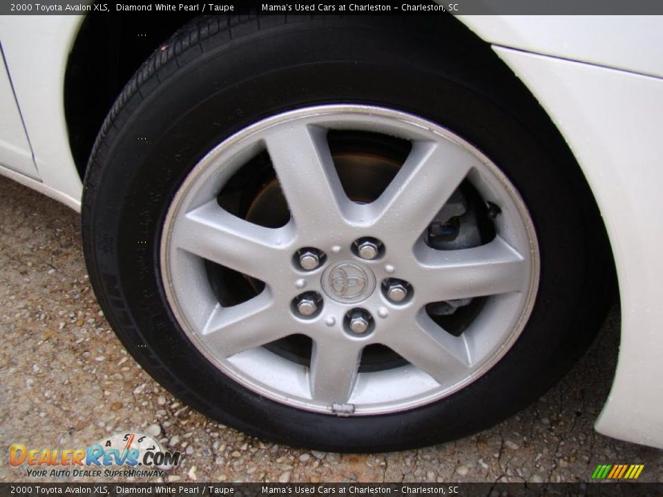 2000 Toyota Avalon XLS Diamond White Pearl / Taupe Photo #30