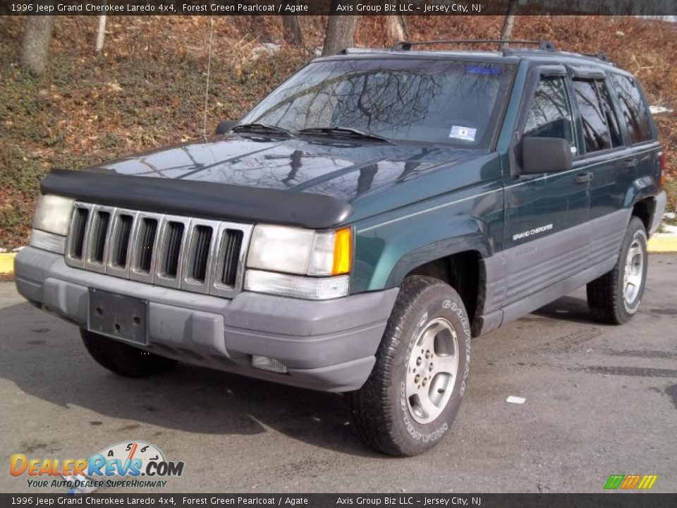 1996 Jeep Grand Cherokee Laredo 4x4 Forest Green Pearlcoat / Agate Photo #2