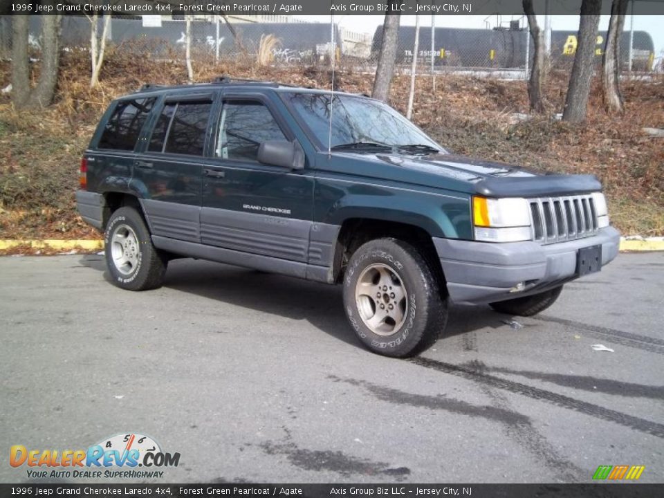 1996 Jeep Grand Cherokee Laredo 4x4 Forest Green Pearlcoat / Agate Photo #4