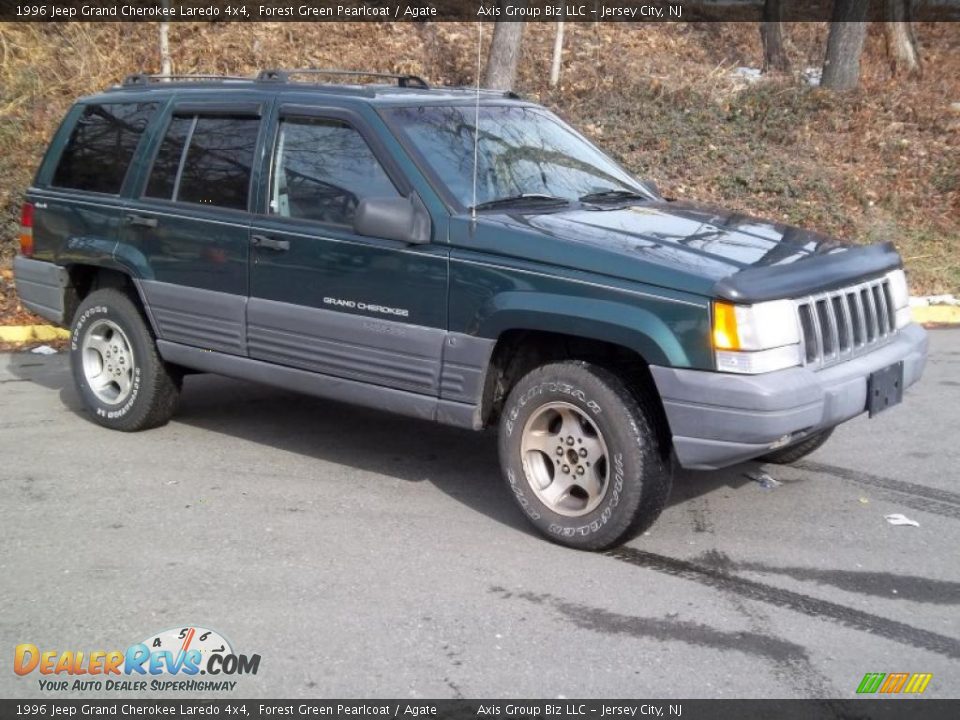 1996 Jeep Grand Cherokee Laredo 4x4 Forest Green Pearlcoat / Agate Photo #5