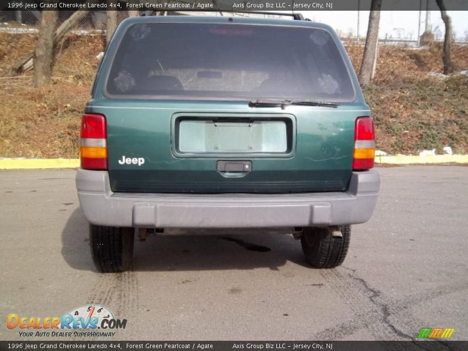 1996 Jeep Grand Cherokee Laredo 4x4 Forest Green Pearlcoat / Agate Photo #8