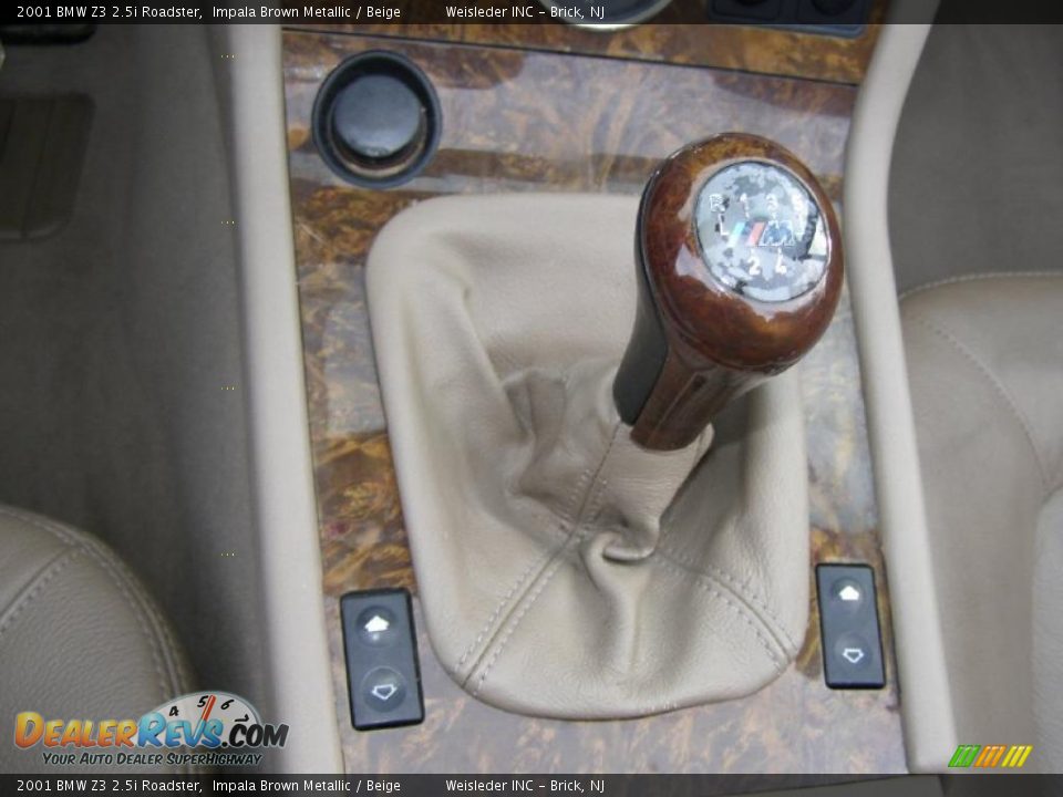 2001 BMW Z3 2.5i Roadster Shifter Photo #18