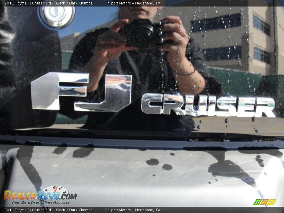 2011 Toyota FJ Cruiser TRD Black / Dark Charcoal Photo #15