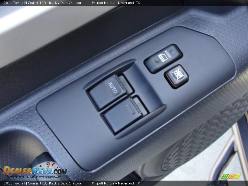 2011 Toyota FJ Cruiser TRD Black / Dark Charcoal Photo #25