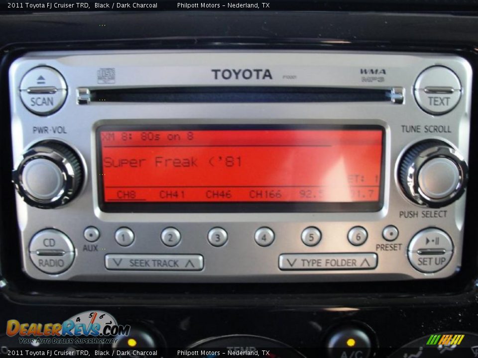 Controls of 2011 Toyota FJ Cruiser TRD Photo #31