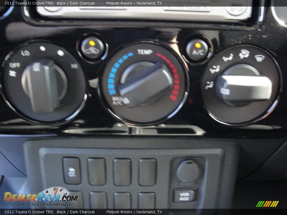 2011 Toyota FJ Cruiser TRD Black / Dark Charcoal Photo #33