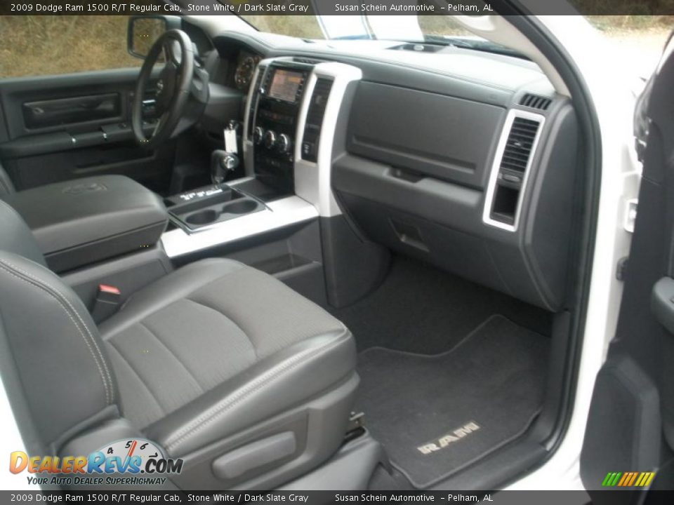 Dashboard of 2009 Dodge Ram 1500 R/T Regular Cab Photo #15