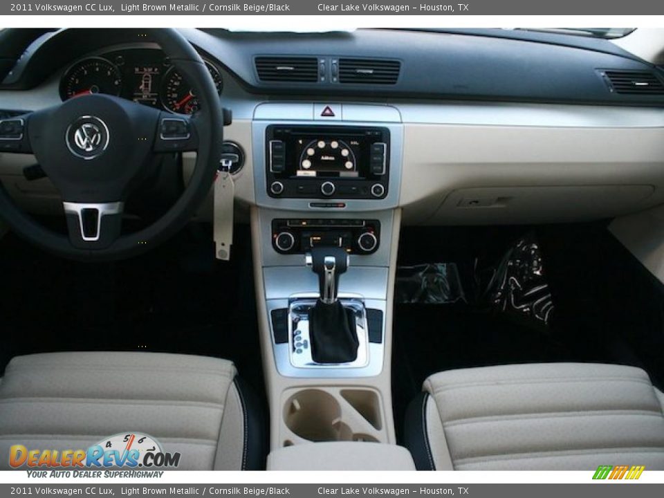 Dashboard of 2011 Volkswagen CC Lux Photo #14