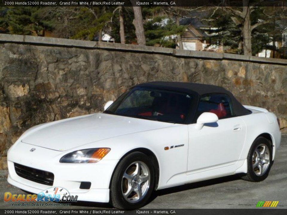 Front 3/4 View of 2000 Honda S2000 Roadster Photo #15