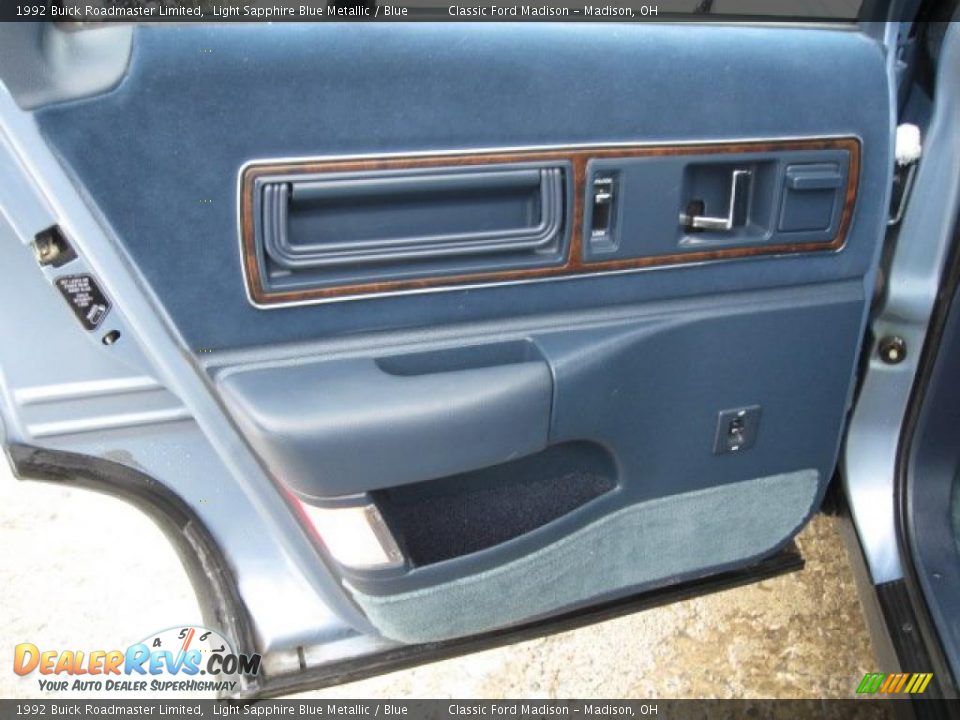 Door Panel of 1992 Buick Roadmaster Limited Photo #13