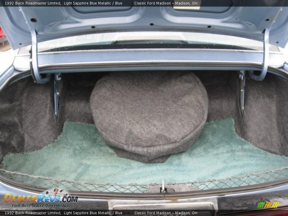 1992 Buick Roadmaster Limited Trunk Photo #15