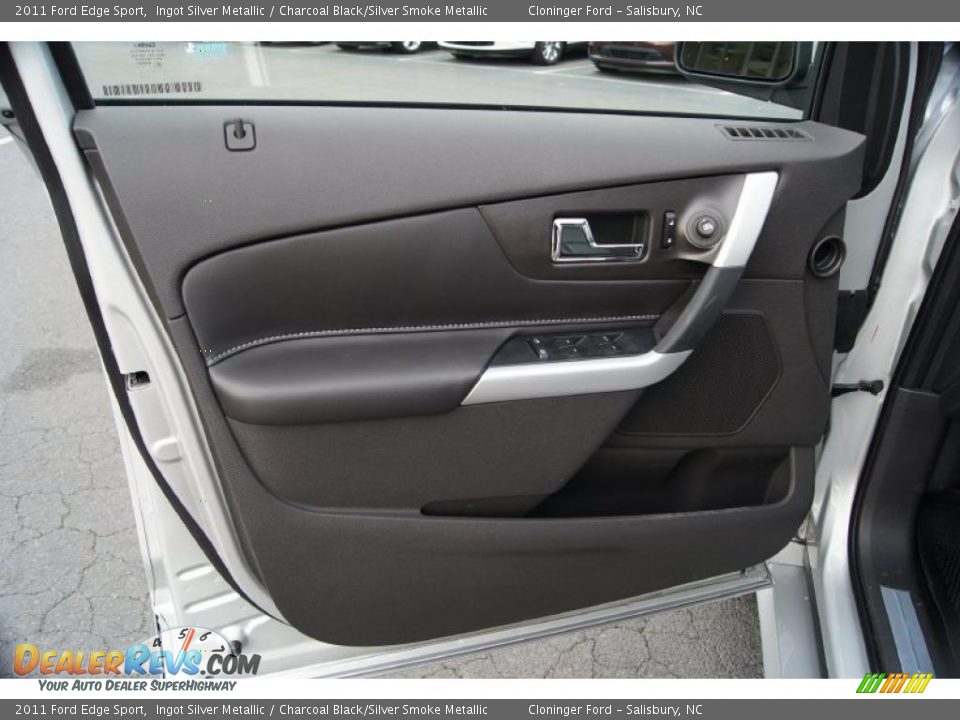 Door Panel of 2011 Ford Edge Sport Photo #24