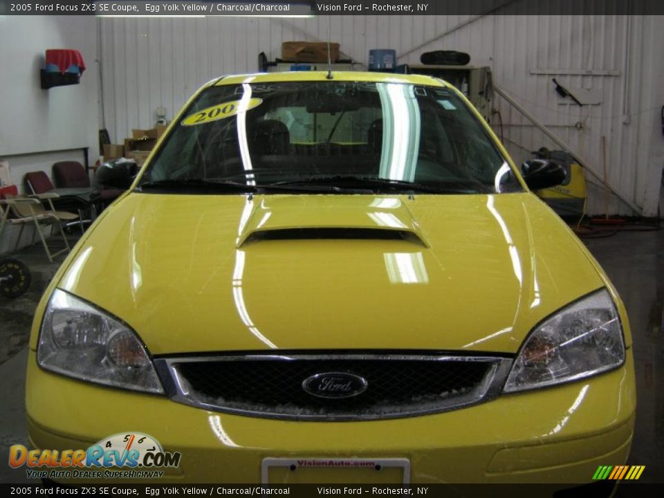 2005 Ford Focus ZX3 SE Coupe Egg Yolk Yellow / Charcoal/Charcoal Photo #16