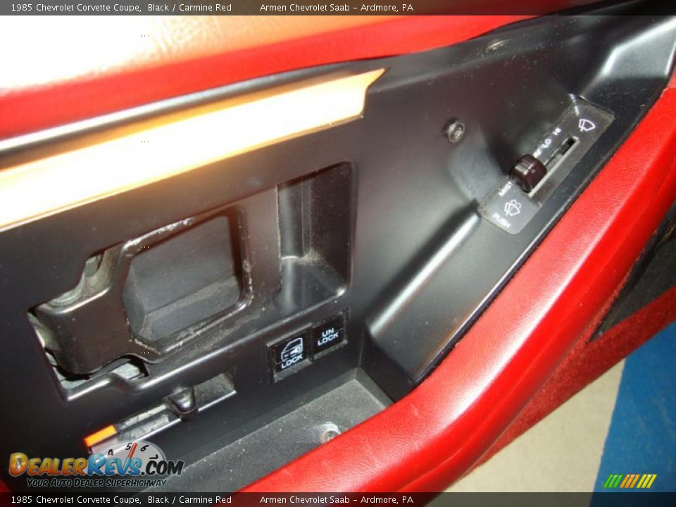 Controls of 1985 Chevrolet Corvette Coupe Photo #15