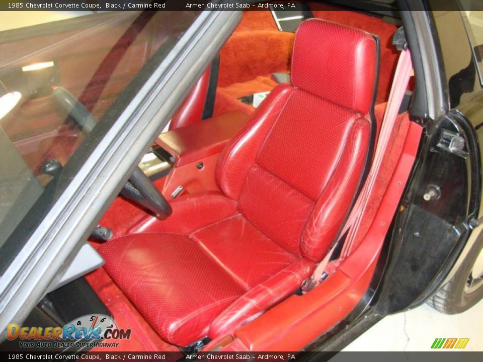 Carmine Red Interior - 1985 Chevrolet Corvette Coupe Photo #17