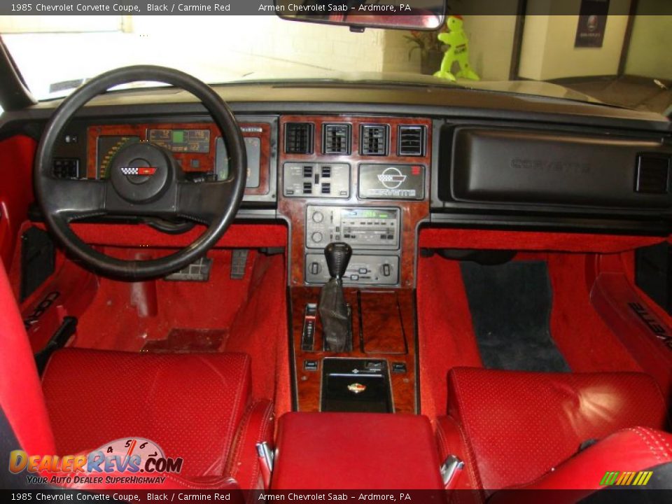 Dashboard of 1985 Chevrolet Corvette Coupe Photo #23