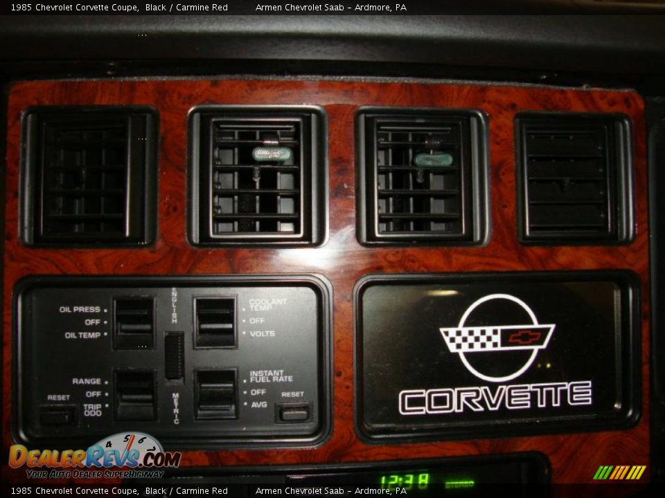 Controls of 1985 Chevrolet Corvette Coupe Photo #30