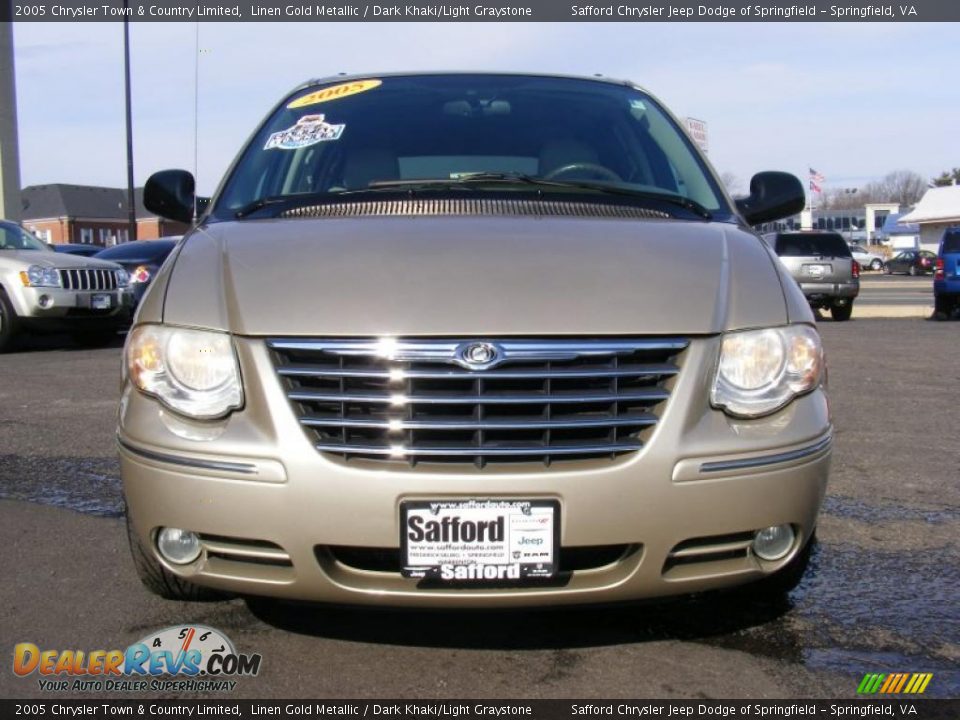 2005 Chrysler Town & Country Limited Linen Gold Metallic / Dark Khaki/Light Graystone Photo #2