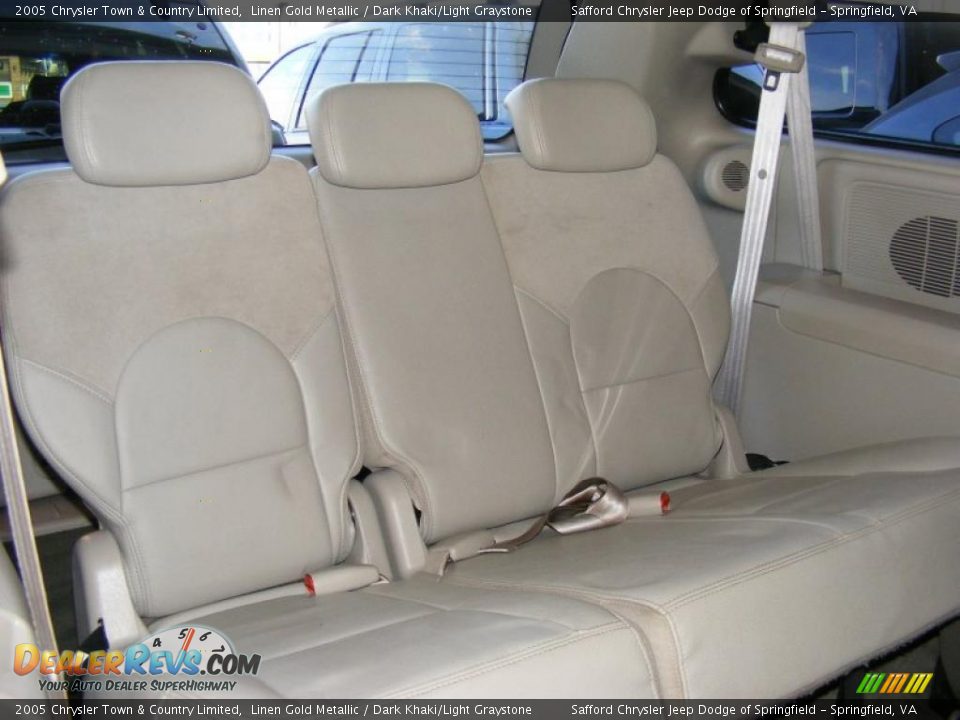 2005 Chrysler Town & Country Limited Linen Gold Metallic / Dark Khaki/Light Graystone Photo #35