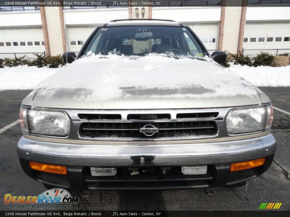 1998 Nissan Pathfinder XE 4x4 Beige Metallic / Blond Photo #2