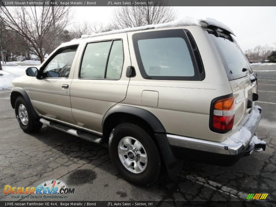 1998 Nissan Pathfinder XE 4x4 Beige Metallic / Blond Photo #4