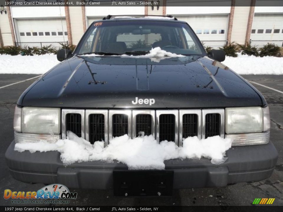 1997 Jeep Grand Cherokee Laredo 4x4 Black / Camel Photo #2