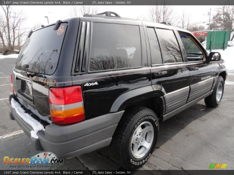 1997 Jeep Grand Cherokee Laredo 4x4 Black / Camel Photo #6