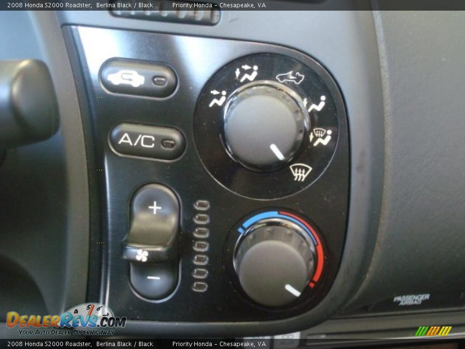 Controls of 2008 Honda S2000 Roadster Photo #14