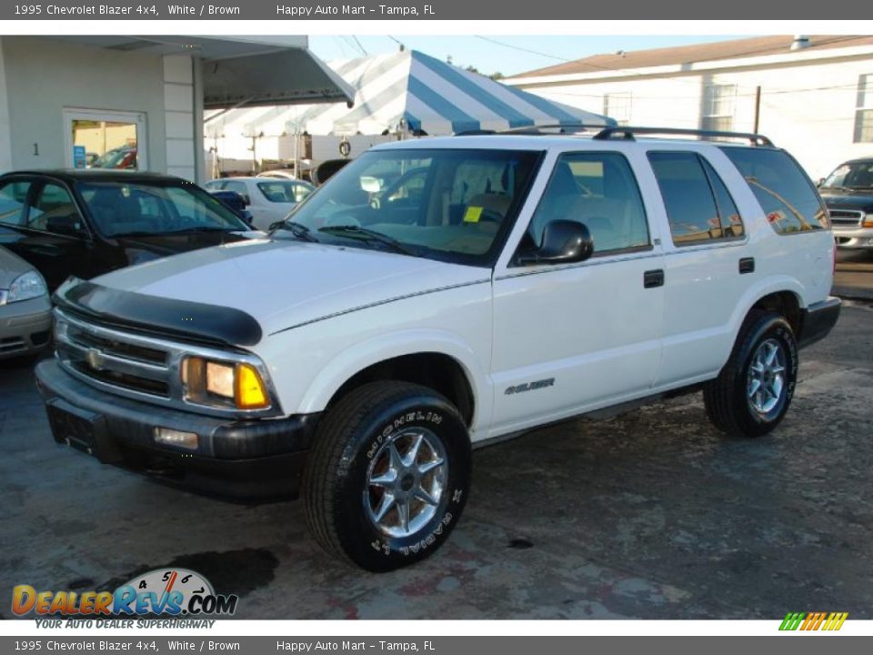 1995 Chevrolet Blazer 4x4 White / Brown Photo #5