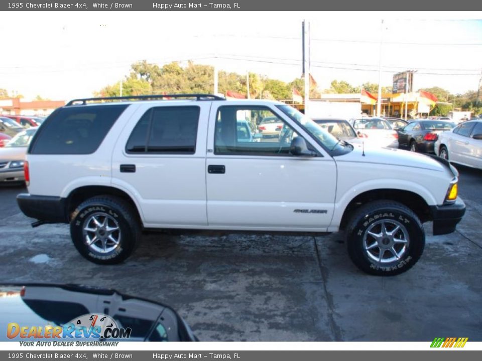 1995 Chevrolet Blazer 4x4 White / Brown Photo #6