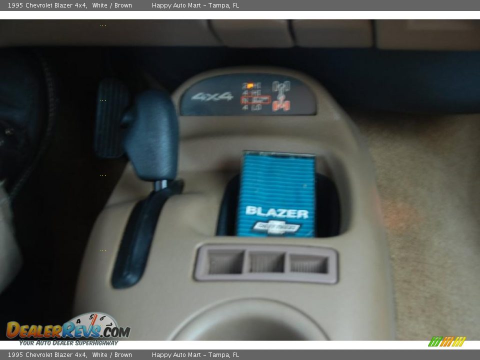 1995 Chevrolet Blazer 4x4 White / Brown Photo #15
