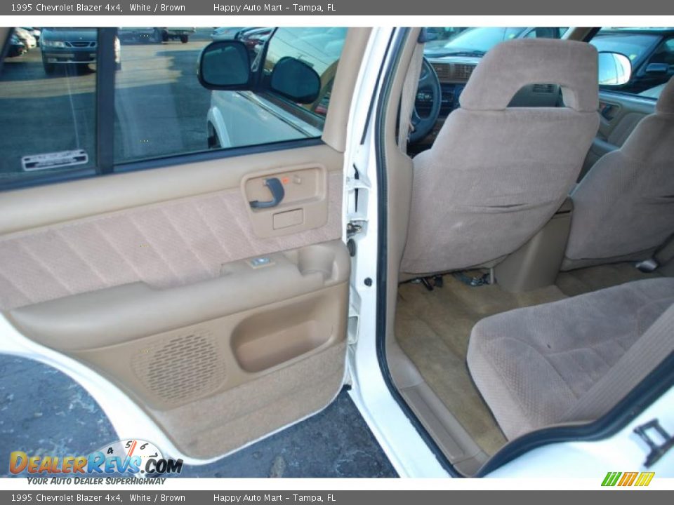 1995 Chevrolet Blazer 4x4 White / Brown Photo #21