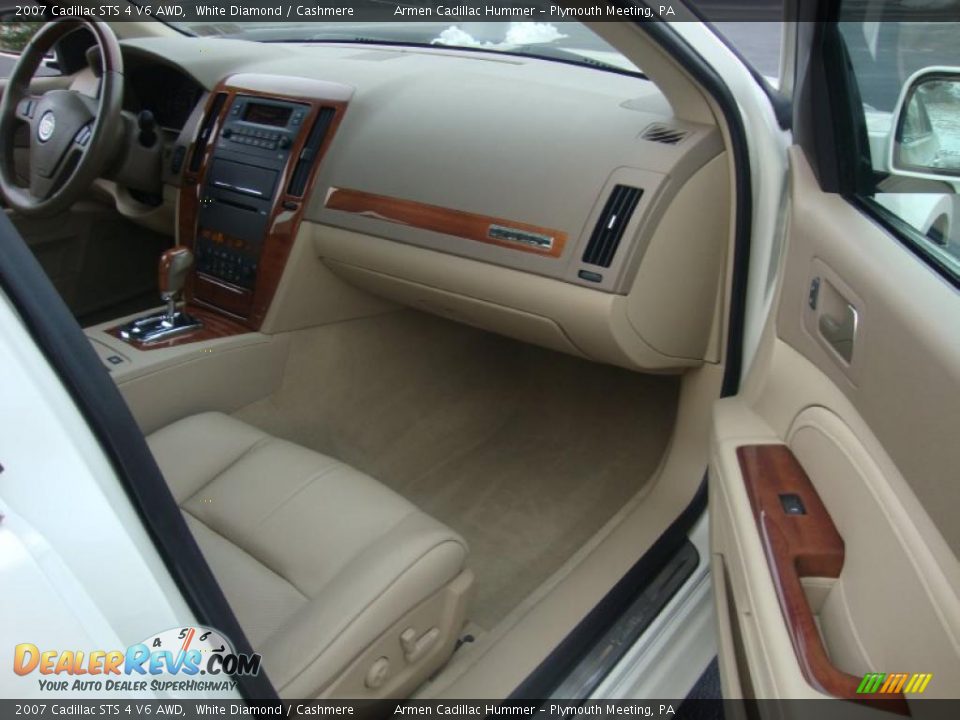 2007 Cadillac STS 4 V6 AWD White Diamond / Cashmere Photo #18