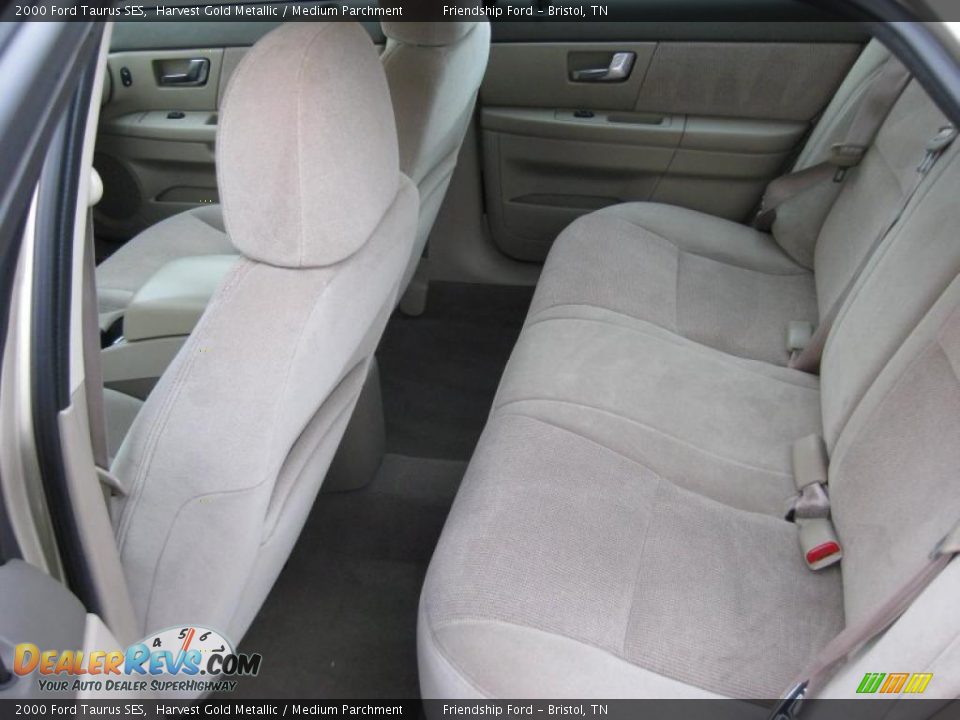 Medium Parchment Interior - 2000 Ford Taurus SES Photo #16