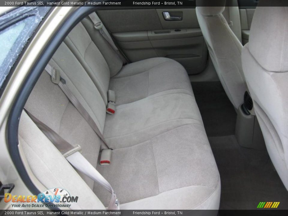 Medium Parchment Interior - 2000 Ford Taurus SES Photo #22