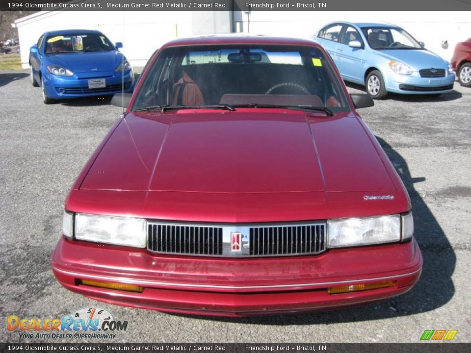 1994 Oldsmobile Cutlass Ciera S Medium Garnet Red Metallic / Garnet Red Photo #3