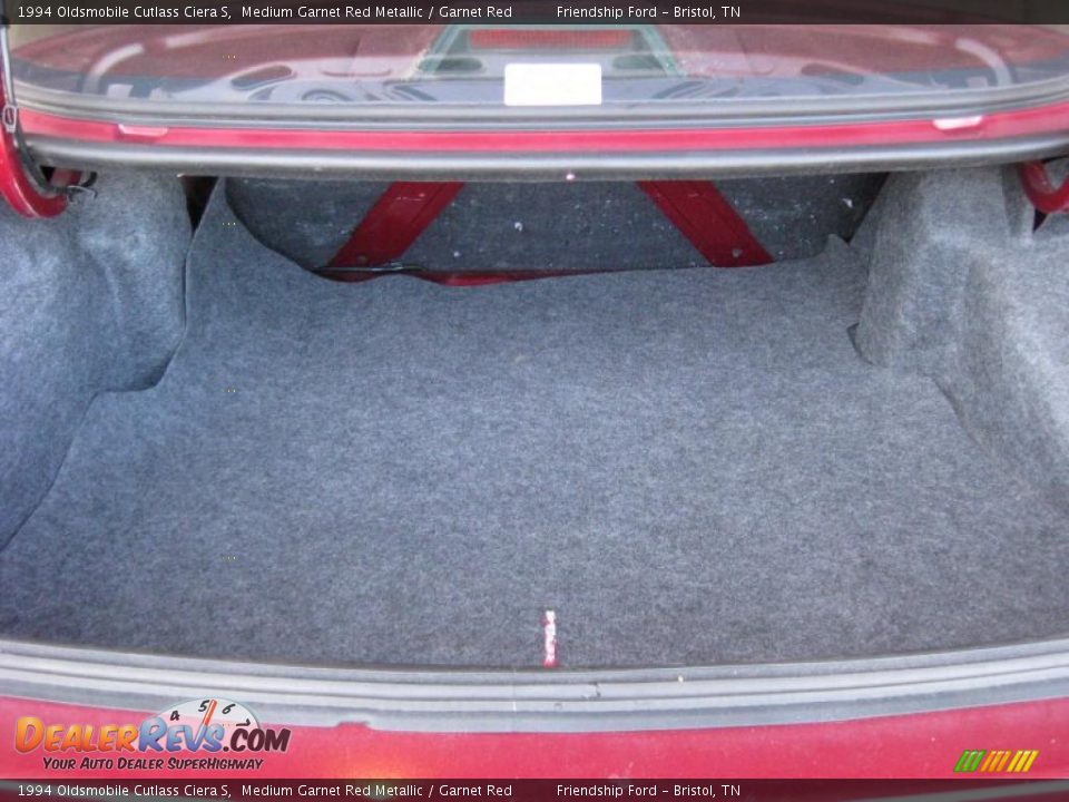 1994 Oldsmobile Cutlass Ciera S Trunk Photo #12