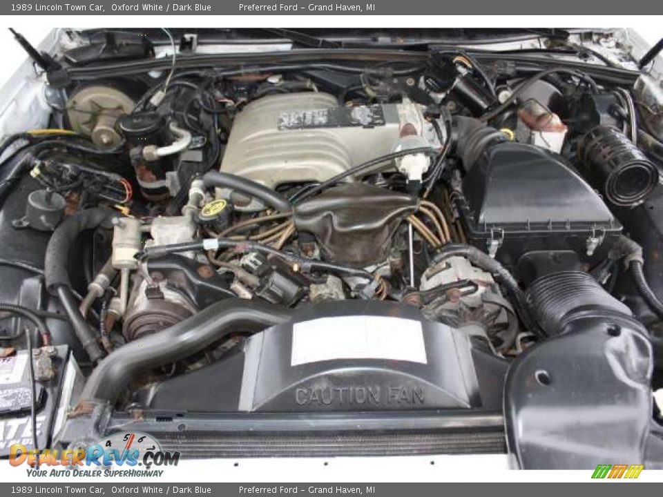 1989 Lincoln Town Car  5.0 Liter OHV 16-Valve V8 Engine Photo #27