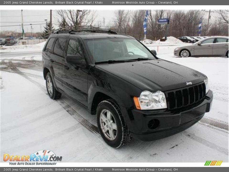 2005 Jeep Grand Cherokee Laredo Brilliant Black Crystal Pearl / Khaki Photo #8
