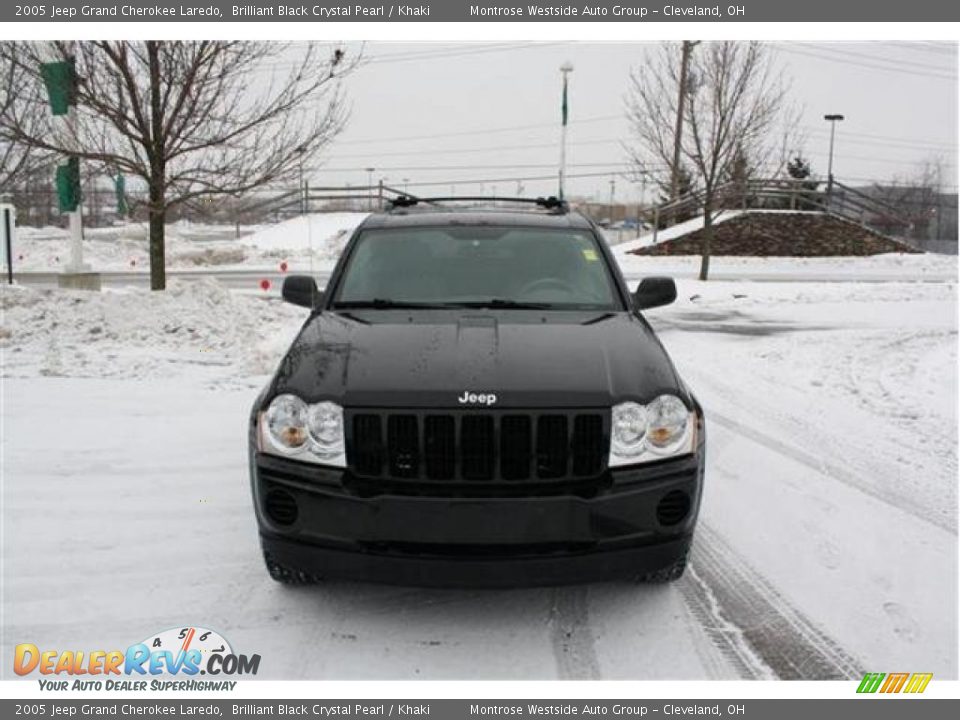 2005 Jeep Grand Cherokee Laredo Brilliant Black Crystal Pearl / Khaki Photo #9