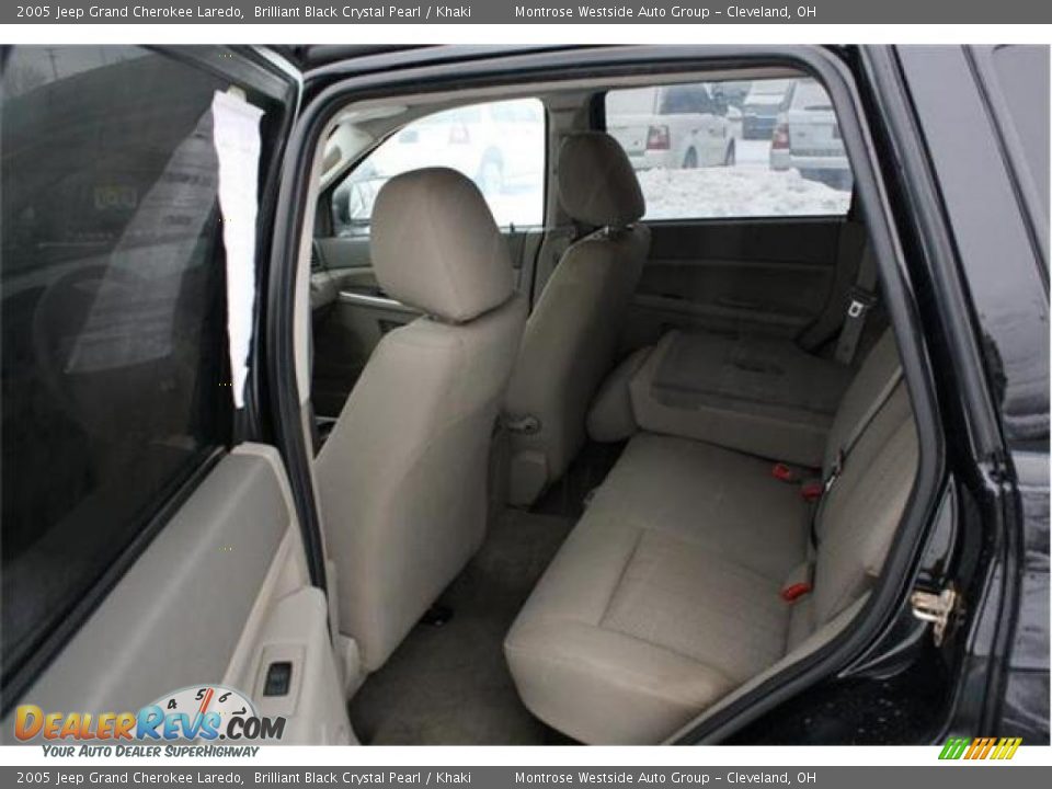 2005 Jeep Grand Cherokee Laredo Brilliant Black Crystal Pearl / Khaki Photo #12
