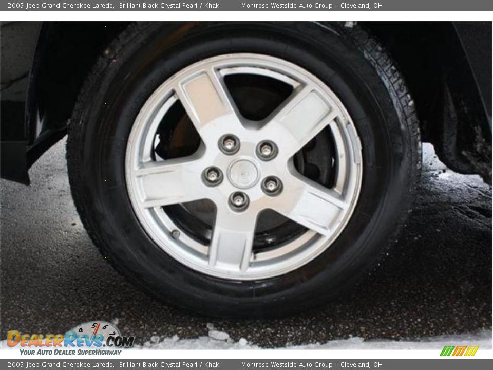 2005 Jeep Grand Cherokee Laredo Brilliant Black Crystal Pearl / Khaki Photo #21