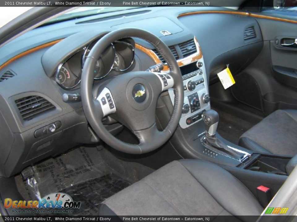 Ebony Interior 2011 Chevrolet Malibu Lt Photo 3