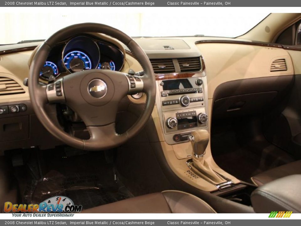 Dashboard of 2008 Chevrolet Malibu LTZ Sedan Photo #8