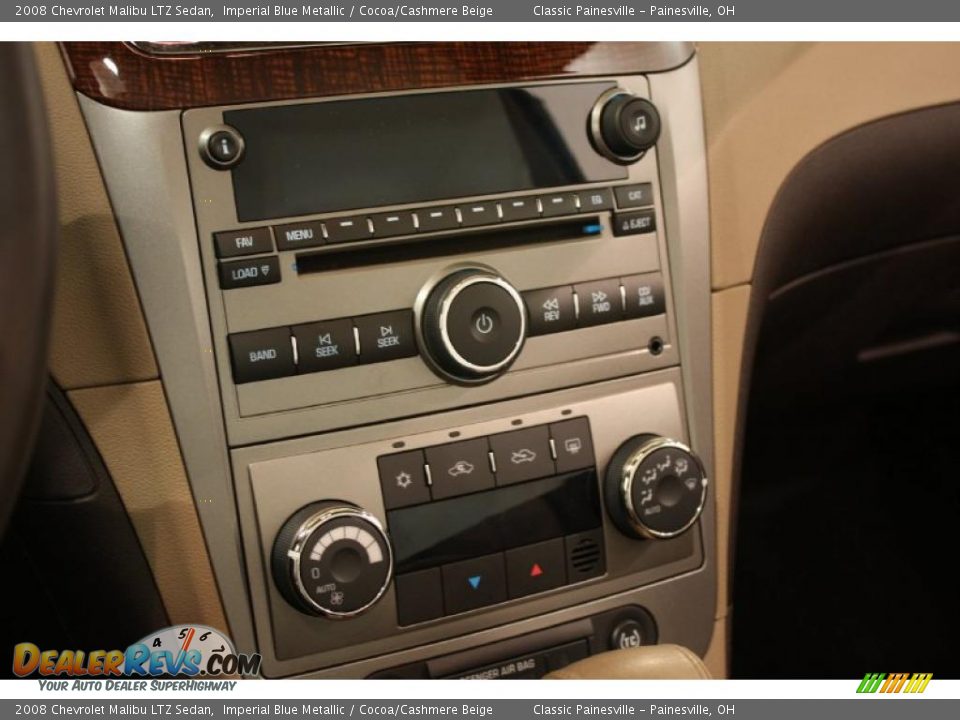 Controls of 2008 Chevrolet Malibu LTZ Sedan Photo #11