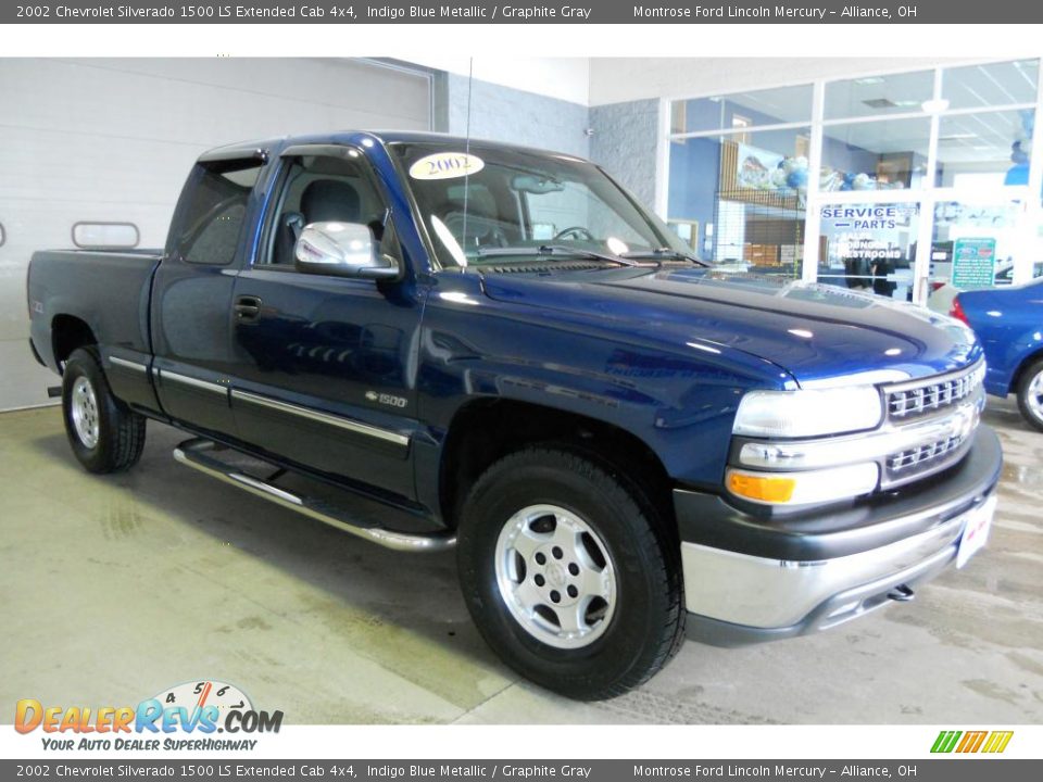 2002 Chevrolet Silverado 1500 LS Extended Cab 4x4 Indigo Blue Metallic / Graphite Gray Photo #2