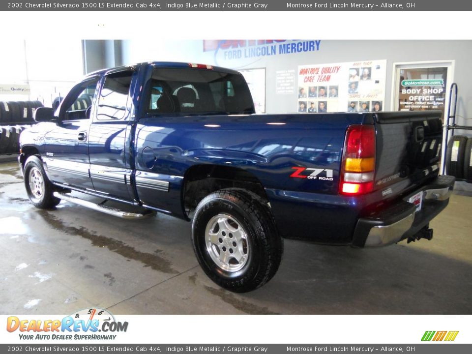 2002 Chevrolet Silverado 1500 LS Extended Cab 4x4 Indigo Blue Metallic / Graphite Gray Photo #5