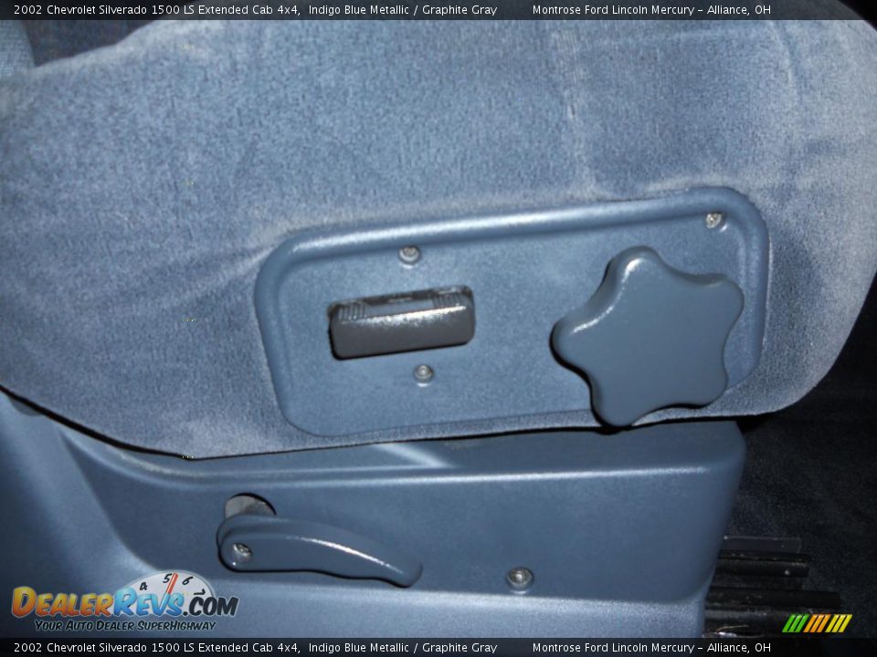 2002 Chevrolet Silverado 1500 LS Extended Cab 4x4 Indigo Blue Metallic / Graphite Gray Photo #14